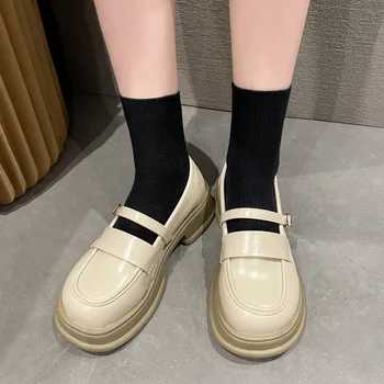 Маленькие кожаные туфли в британском стиле для женщин Осенью 2023 года, новые японские универсальные туфли в стиле ретро на толстой подошве для колледжа на высоких каблуках
