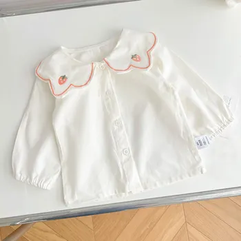 Весенние детские топы, белая рубашка с длинными рукавами для девочек, милая блузка с лацканами, расшитая мультяшной клубникой